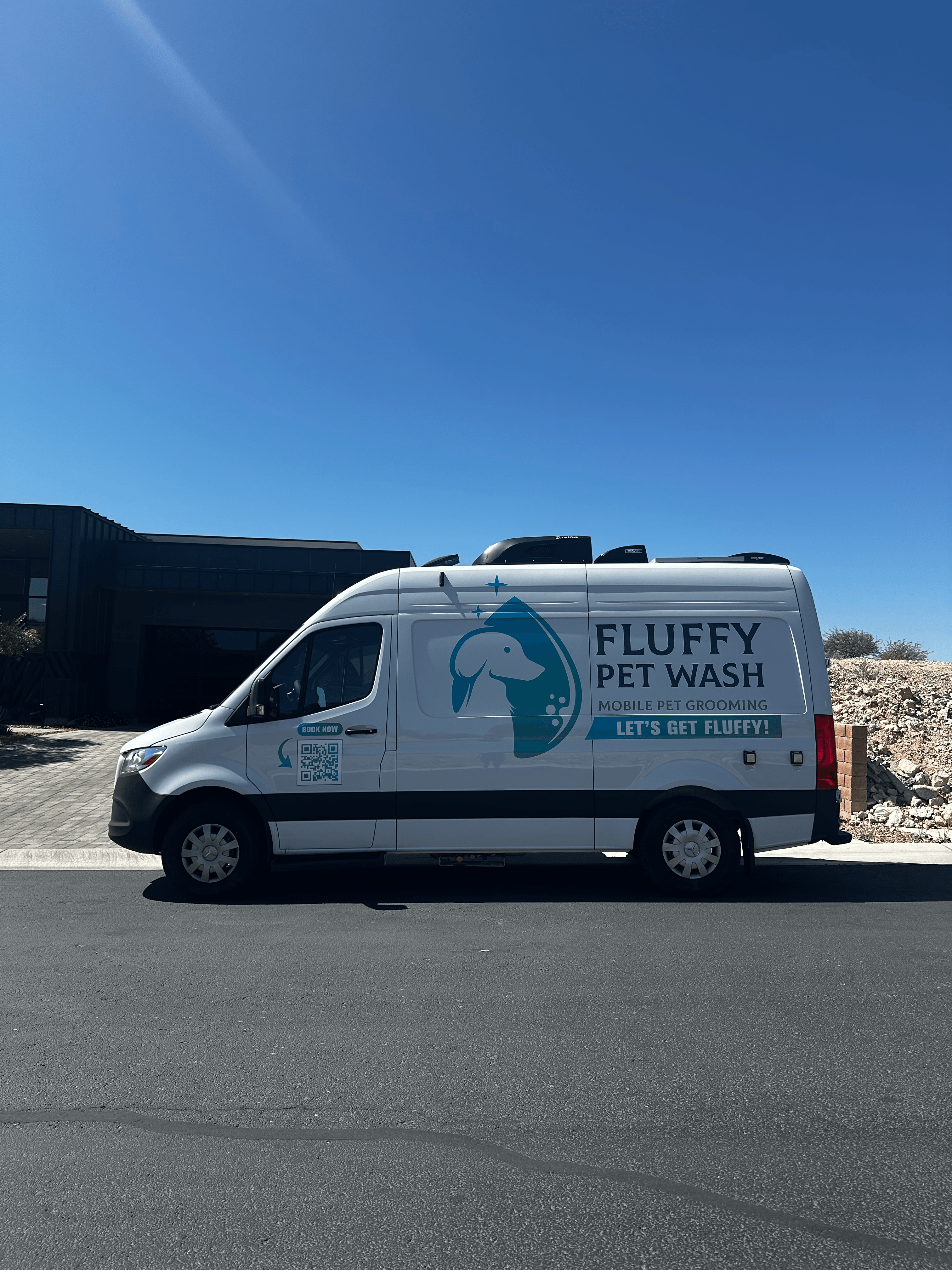 Fluffy Pet Wash mobile grooming van in Orlando